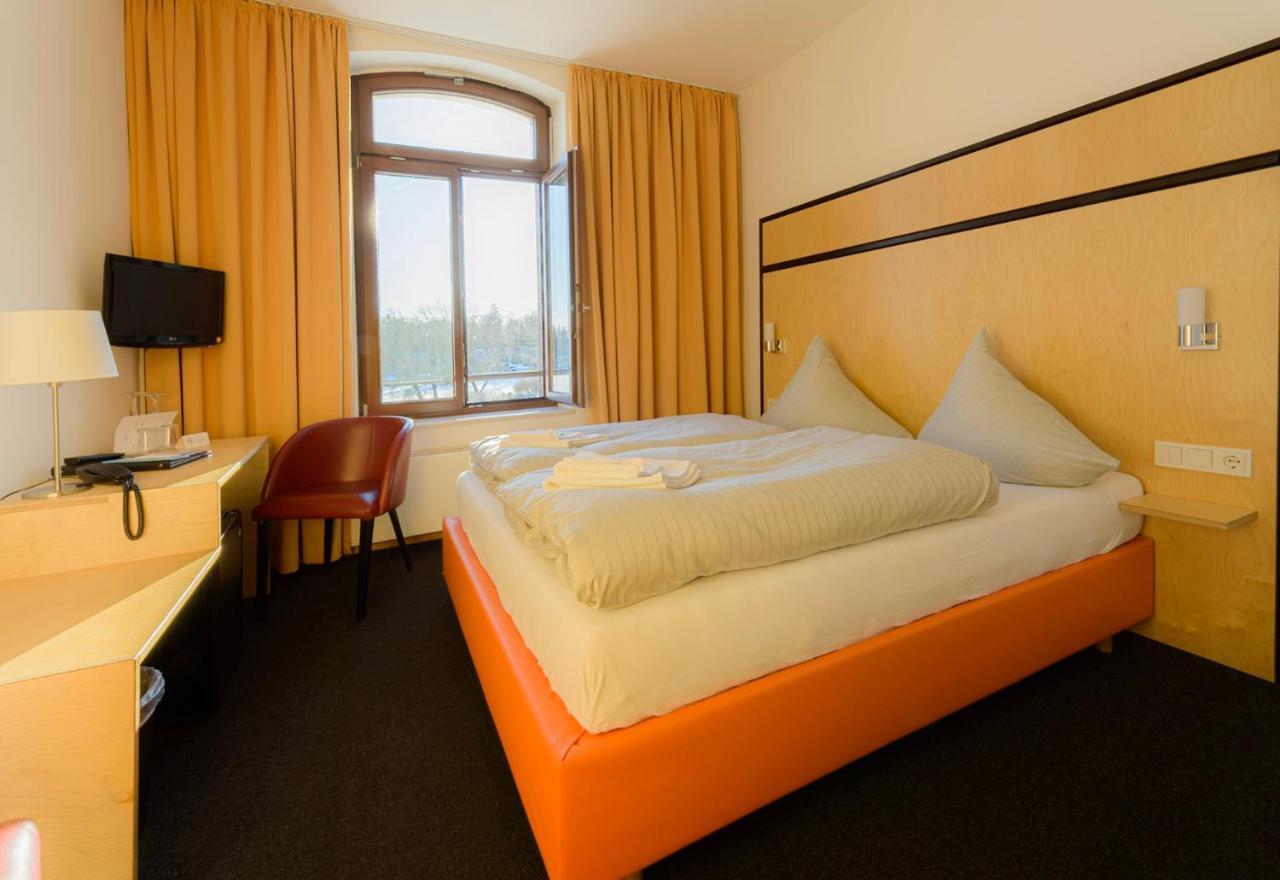 Hotel Am Tiefwarensee Εξωτερικό φωτογραφία