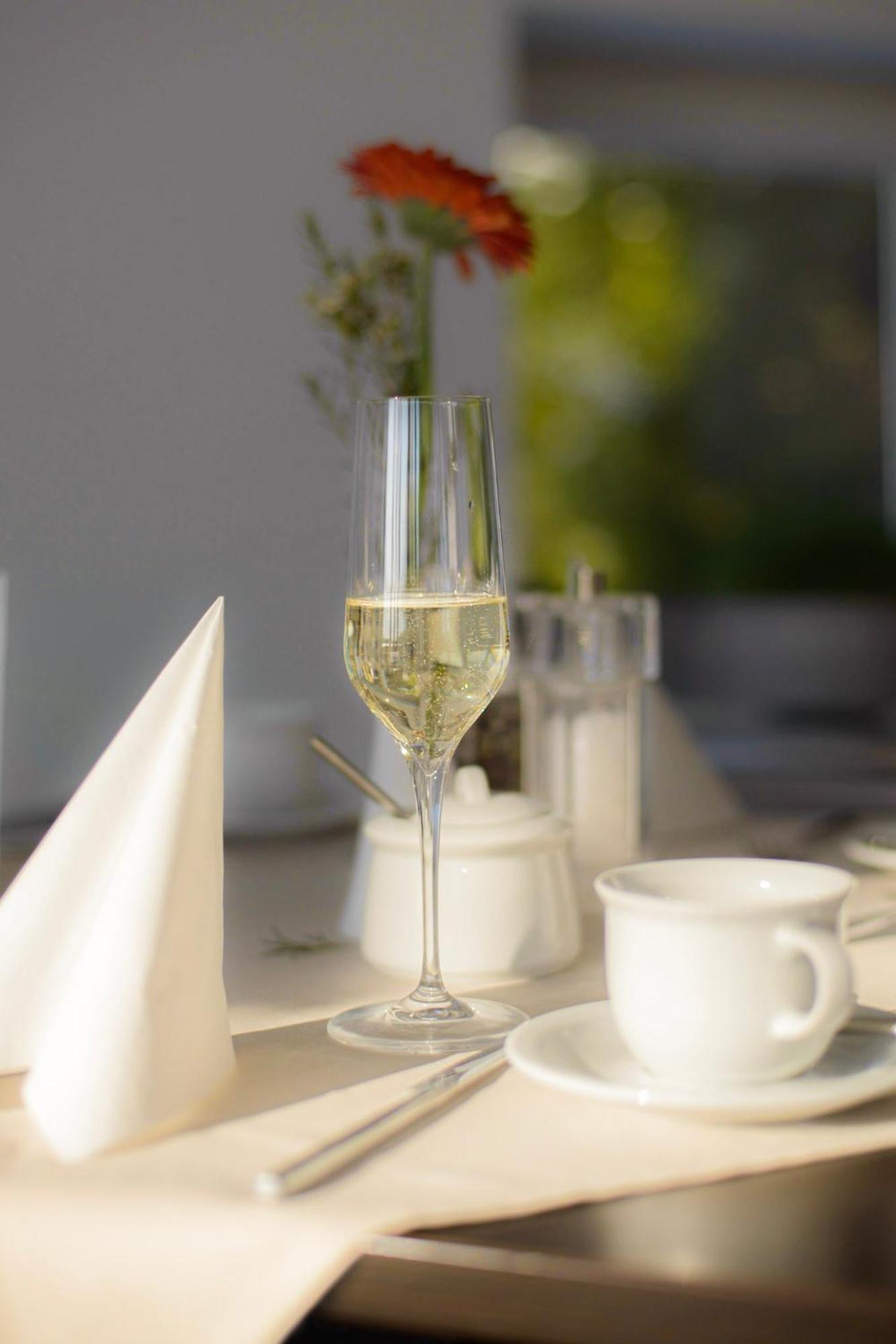 Hotel Am Tiefwarensee Εξωτερικό φωτογραφία